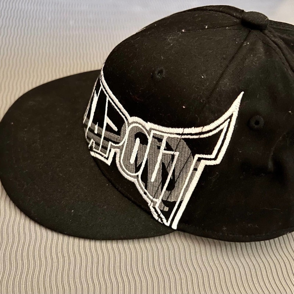 TAPOUT Cap - Picture 2 of 6